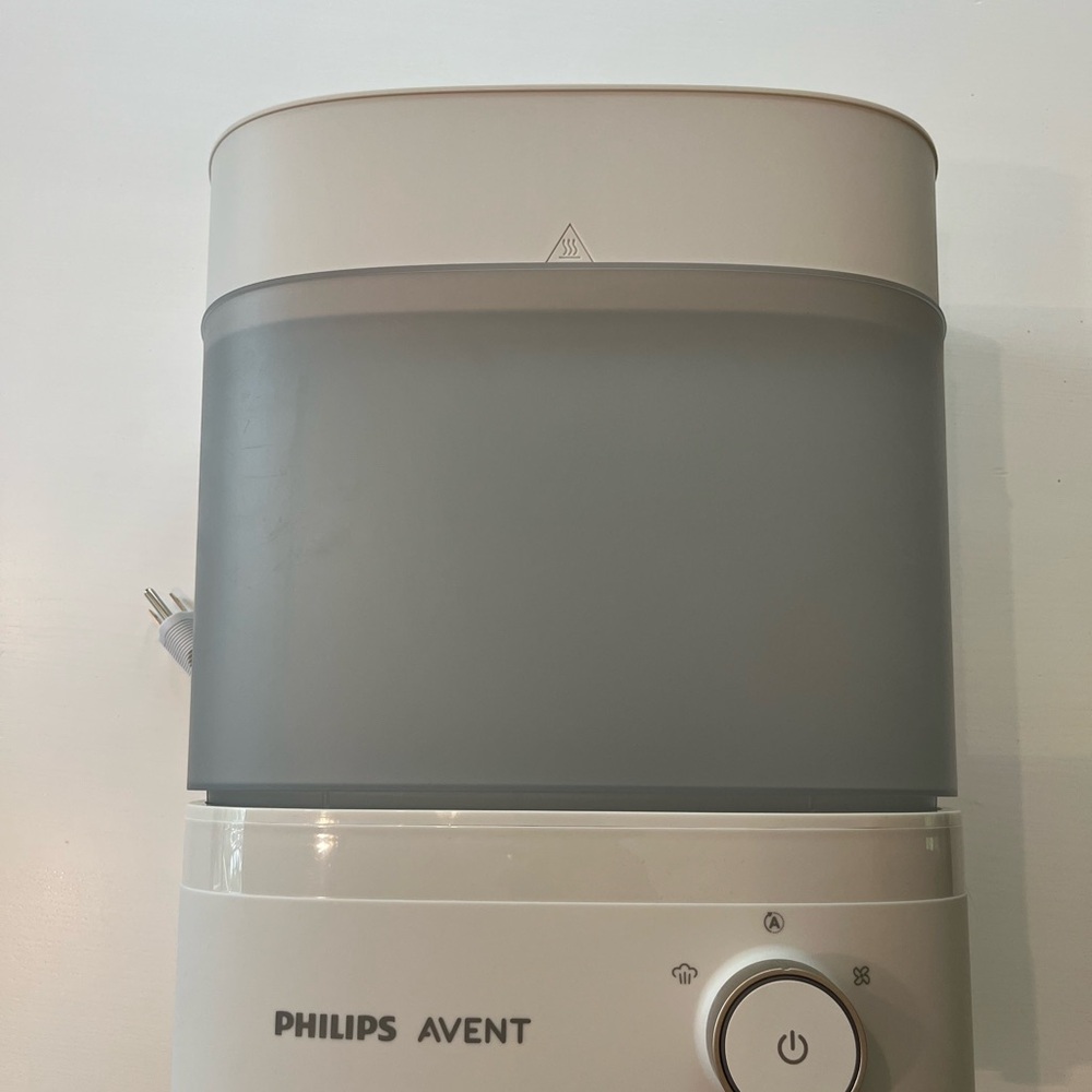 Philips Avent Bottle Sterilizer in Gray and White